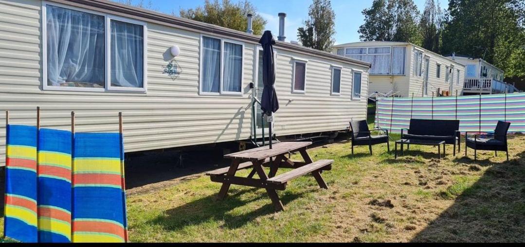 Warden Spring Hotell Leysdown-on-Sea Exteriör bild